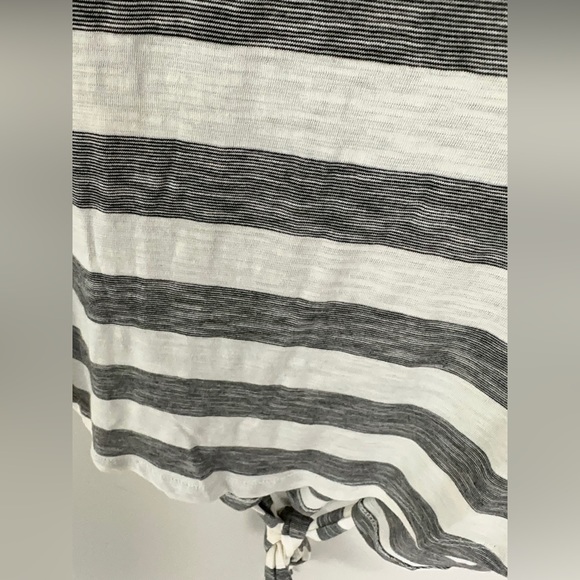 Urban Outfitters Lumiere Oversize Shirt in Small. New with tag - Picture 8 of 11